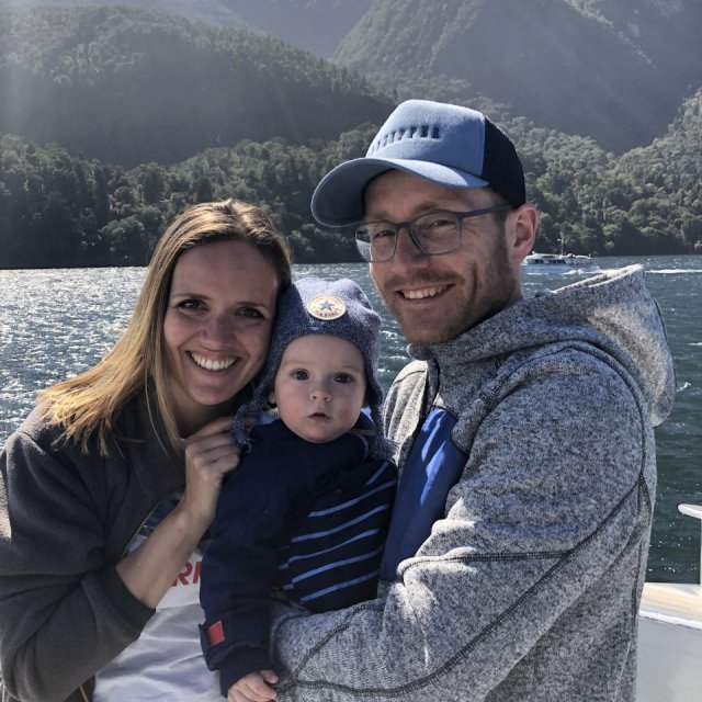 Familie am Doubtful Sound Neuseeland