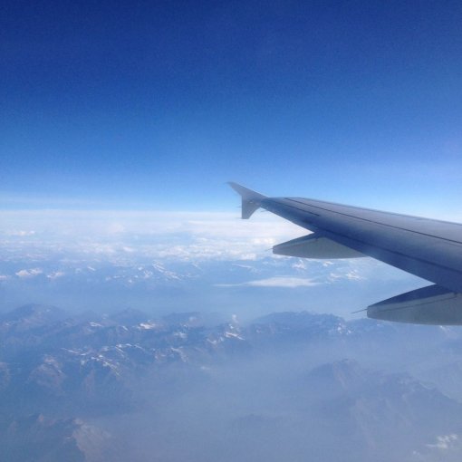 Entspannt fliegen mit Baby und Kind