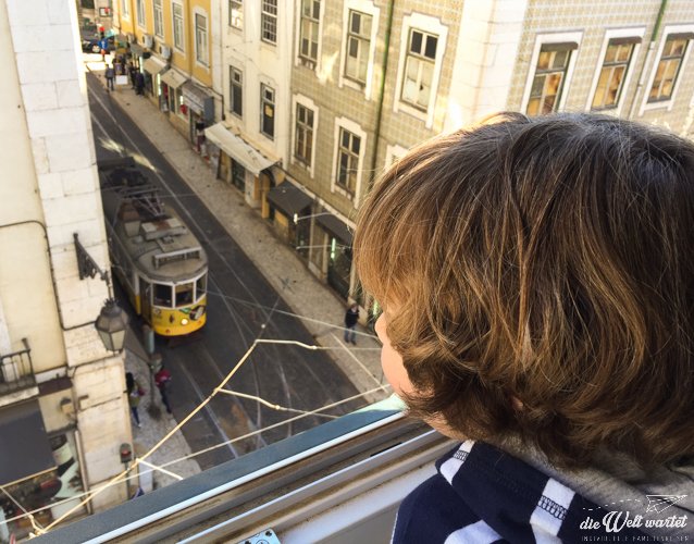 Lissabon mit Baby und Kind